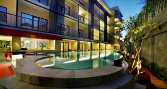 Quest Hotel Kuta 3*