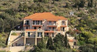 Niriides Apartments 3*