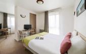 Туры в отель Appart'City Versailles Saint-Cyr-l'Ecole