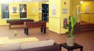 A&O Dusseldorf Hauptbahnhof 2*