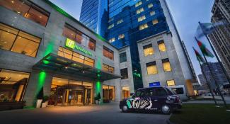 Holiday Inn Baku 4*