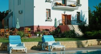 Villa Crystal 3*