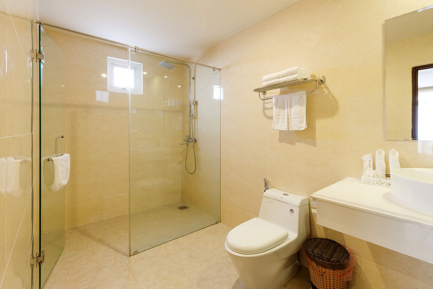 Paris Nha Trang Hotel