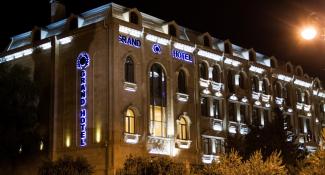 Grand Hotel Baku 4*