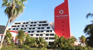 The Pyramid at Grand Oasis 5*