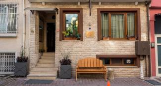 Bucoleon by Cheers 4*