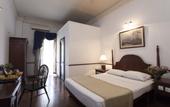 Туры в отель Queen's Hotel