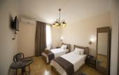 Туры в отель Log Inn Boutique Hotel